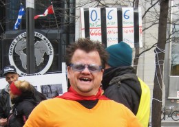 Russel, bénévole au comité anti-pauvreté / Russell, Anti-Poverty committee volunteer
